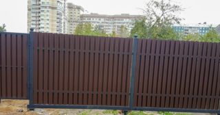 Купить распашные ворота из штакетника Белогорск, цена от 2752 руб.